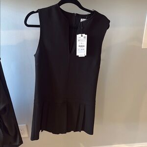 Black Sleeveless Dress